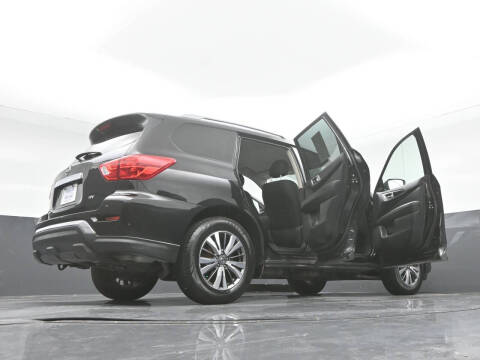 2020 Nissan Pathfinder SV