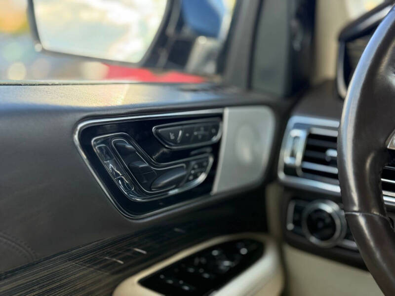 2021 Lincoln Navigator Black Label