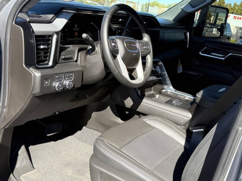 2025 GMC Sierra 3500HD