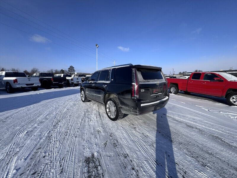 2017 Cadillac Escalade Platinum