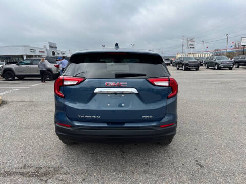 2024 GMC Terrain SLE