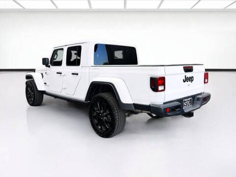 2025 Jeep Gladiator NightHawk