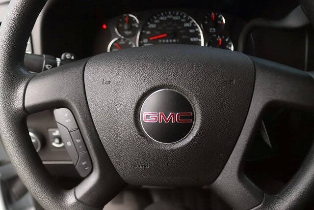 2024 GMC Savana 2500