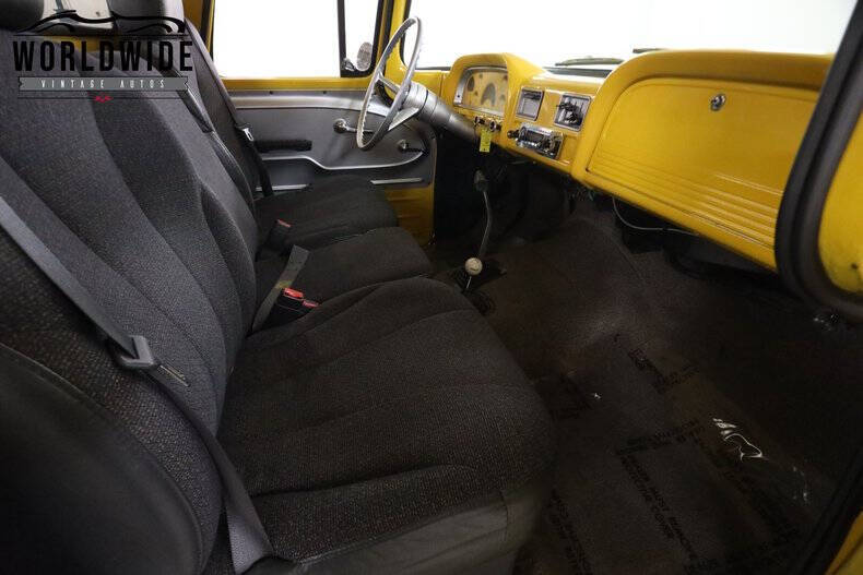 1961 Chevrolet Apache