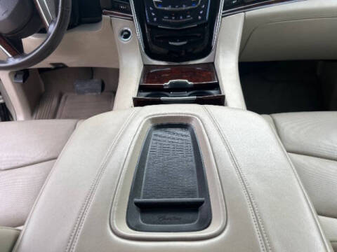 2015 Cadillac Escalade Luxury