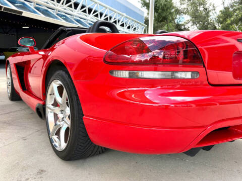 2004 Dodge Viper SRT-10