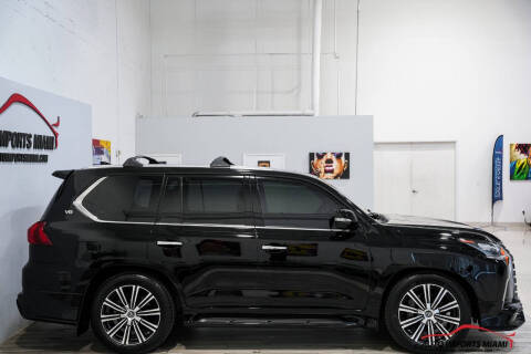 2021 Lexus LX 570 Three-Row