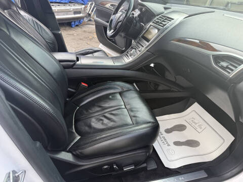 2017 Lincoln MKZ Reserve