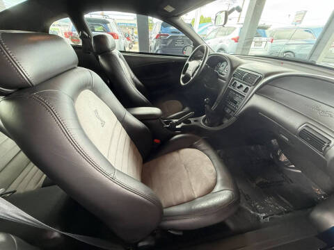 2001 Ford Mustang SVT Cobra