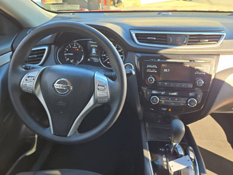 2016 Nissan Rogue SV