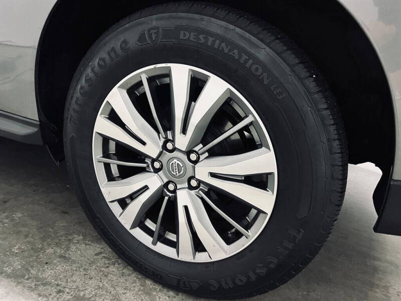 2019 Nissan Pathfinder SL