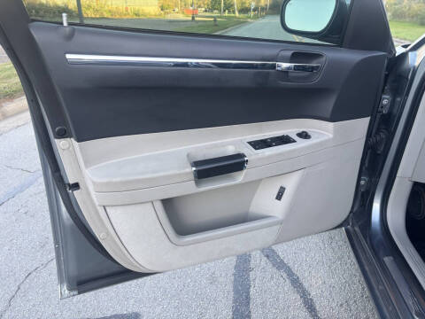 2006 Chrysler 300 SRT-8