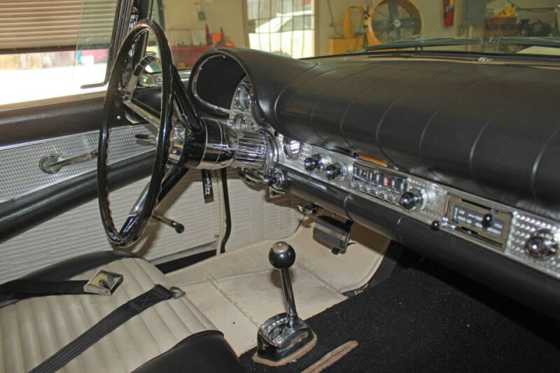 1957 Ford Thunderbird