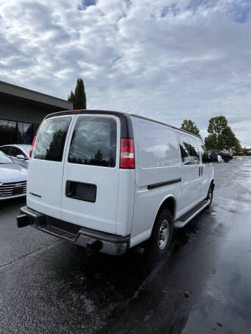 2018 Chevrolet Express 2500