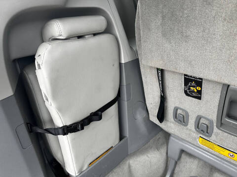 2012 Toyota Sienna XLE 8-Passenger