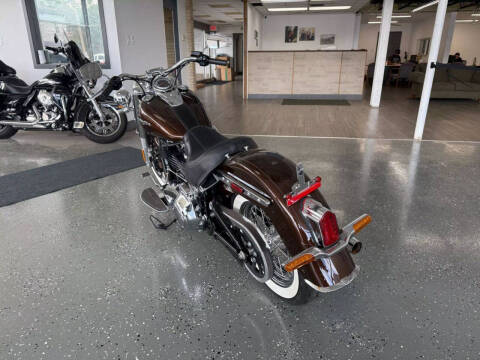 2019 Harley-Davidson FLDE Deluxe