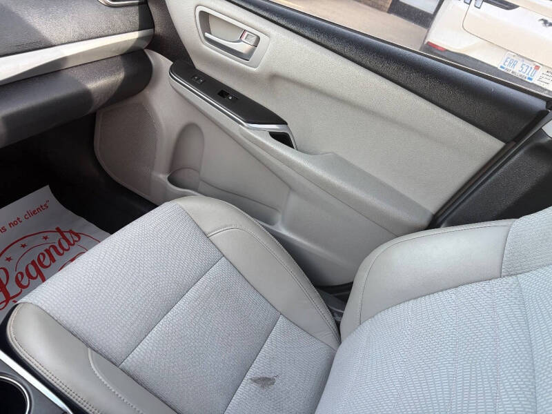 2016 Toyota Camry SE