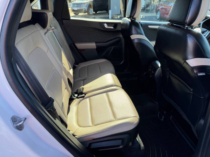 2020 Ford Escape SEL