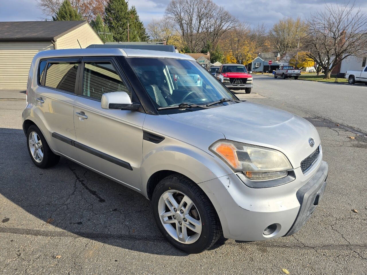 2011 Kia Soul for sale at QUEENSGATE AUTO SALES in York, PA