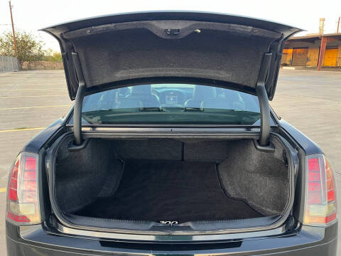 2014 Chrysler 300 C John Varvatos Limited Edition