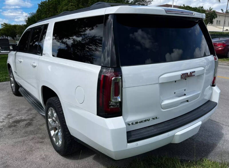 2017 GMC Yukon XL SLT