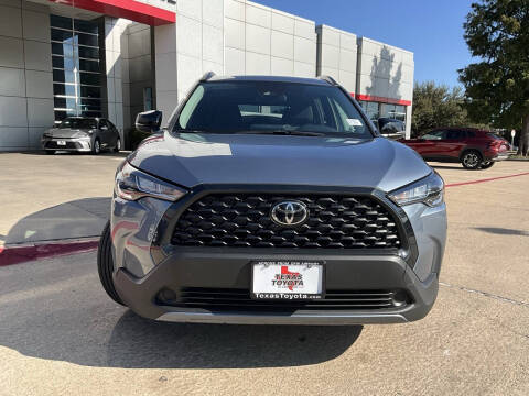 2025 Toyota Corolla Cross LE