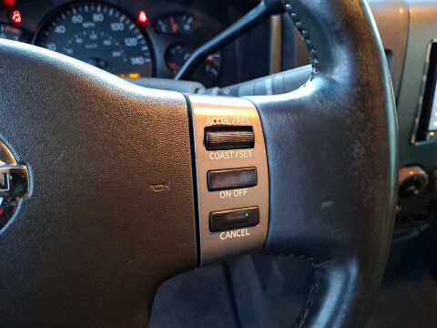 2004 Nissan Titan SE