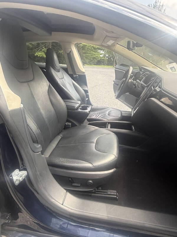 2014 Tesla Model S 85