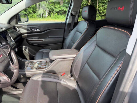 2022 GMC Acadia AT4
