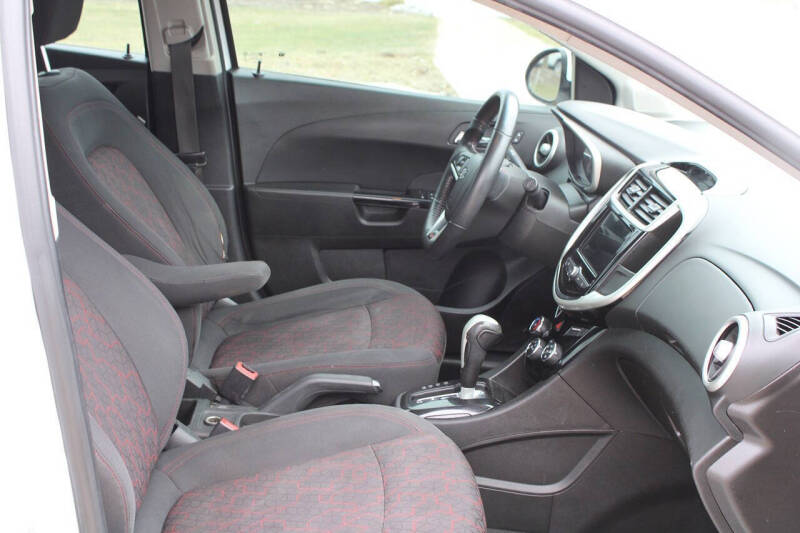 2018 Chevrolet Sonic LT Auto