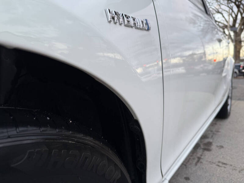 2016 Toyota Prius c Three