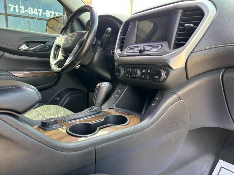 2019 GMC Acadia SLE-2