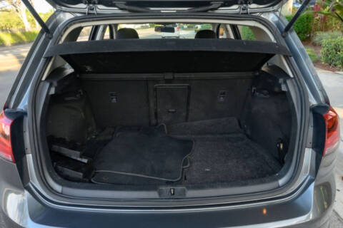 2017 Volkswagen Golf TSI S