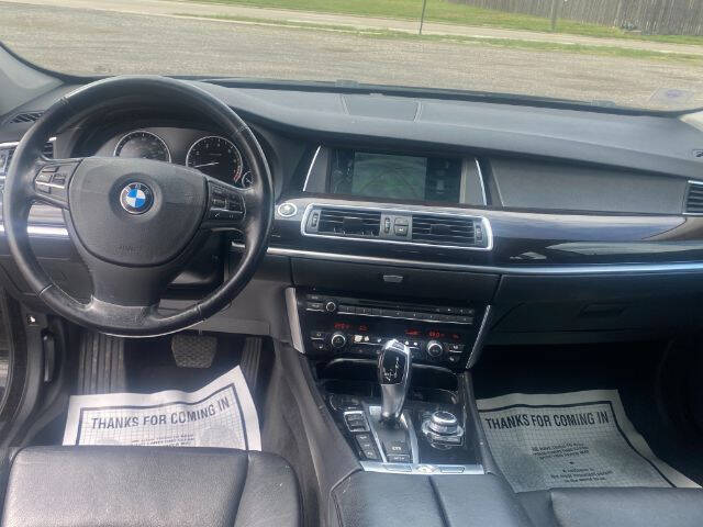 2011 BMW 5 Series 535i photo 8