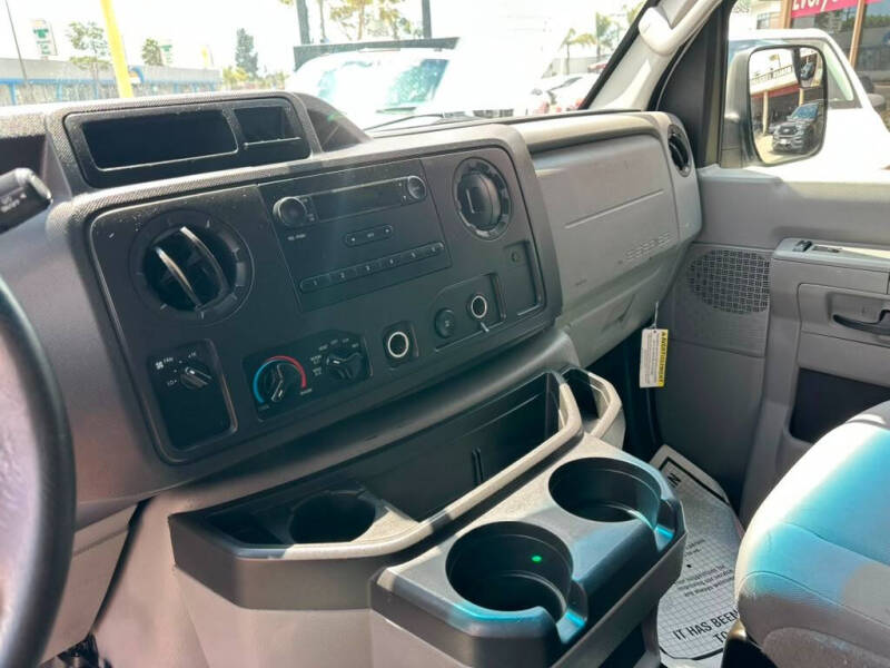 2011 Ford E-Series E-350 SD