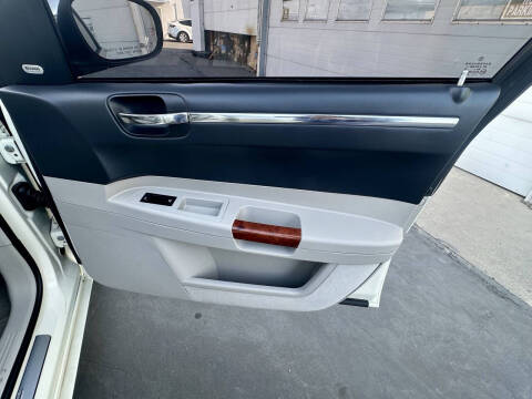 2006 Chrysler 300 C