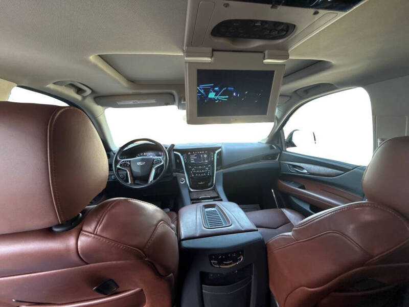 2019 Cadillac Escalade Luxury