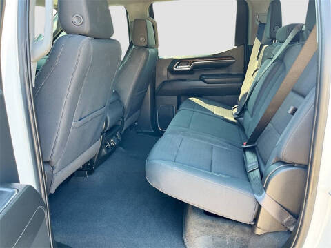 2024 GMC Sierra 1500 Elevation Standard