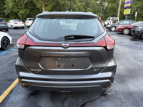 2022 Nissan Kicks SV