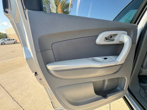 2011 Chevrolet Traverse LS