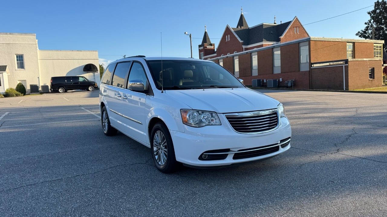 2016 Chrysler Town and Country for sale at Caropedia in Dunn, NC