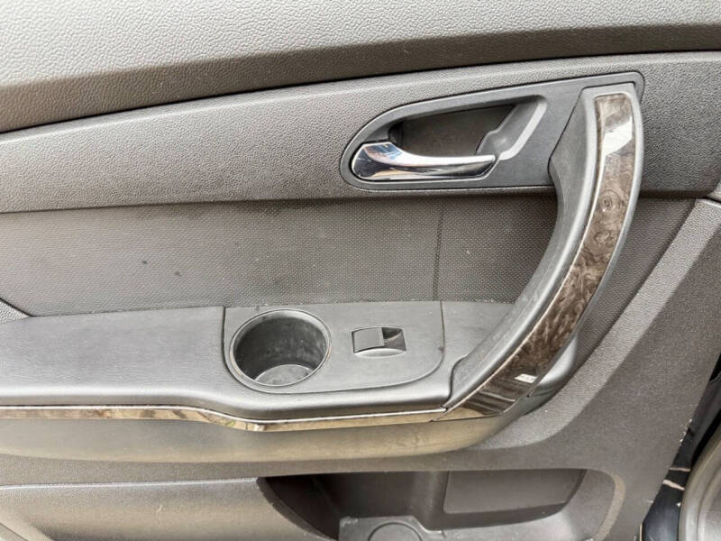 2011 GMC Acadia Denali
