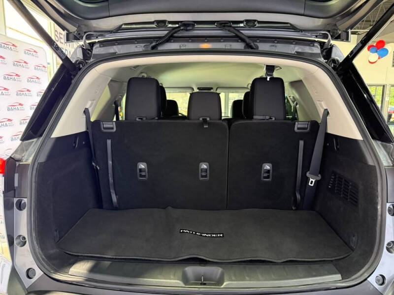 2026 Nissan Pathfinder SV