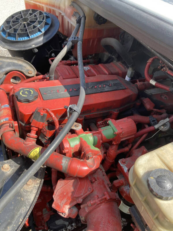 2017 Freightliner M2 106