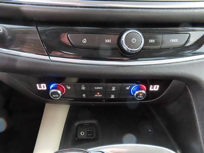 2021 Buick Enclave Essence