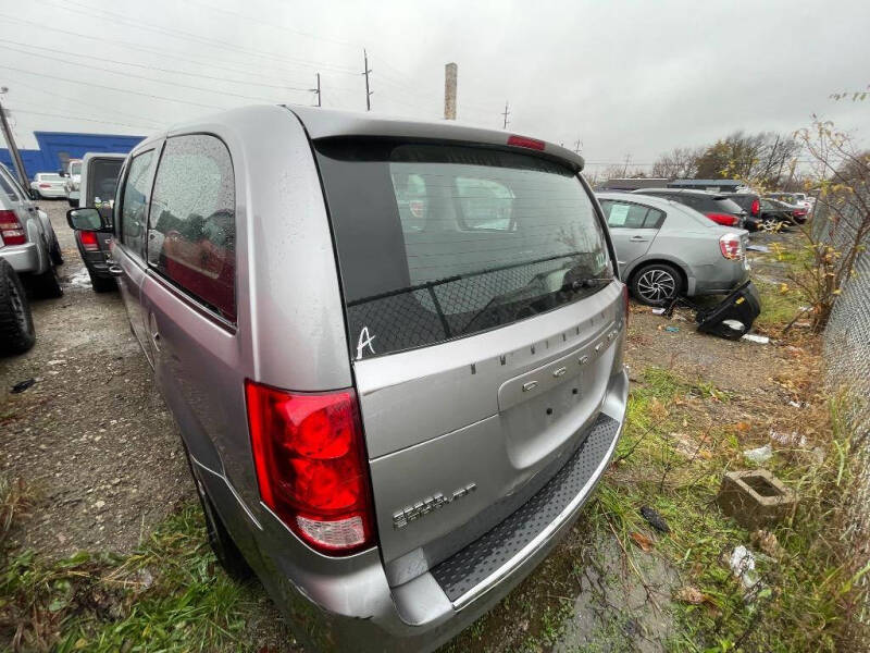 2013 Dodge Grand Caravan SE