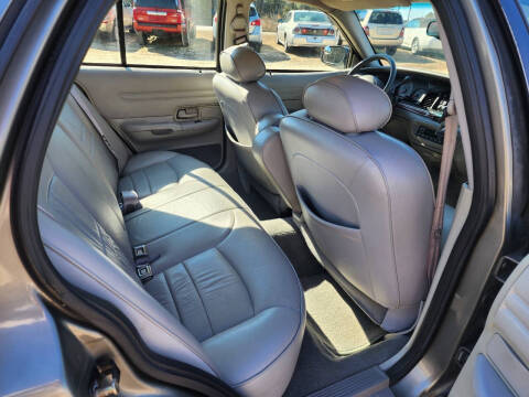 2000 Ford Crown Victoria LX