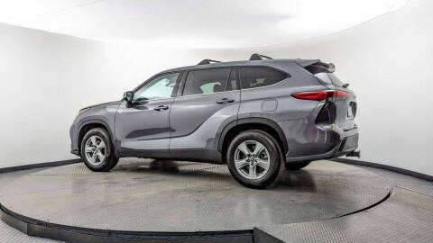 2022 Toyota Highlander L