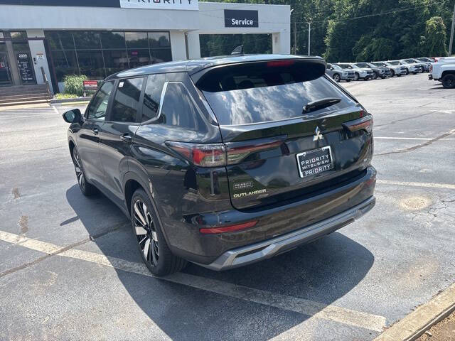 2025 Mitsubishi Outlander SE