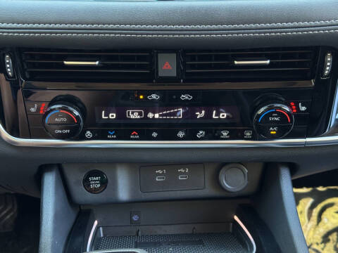 2024 Nissan Rogue SL